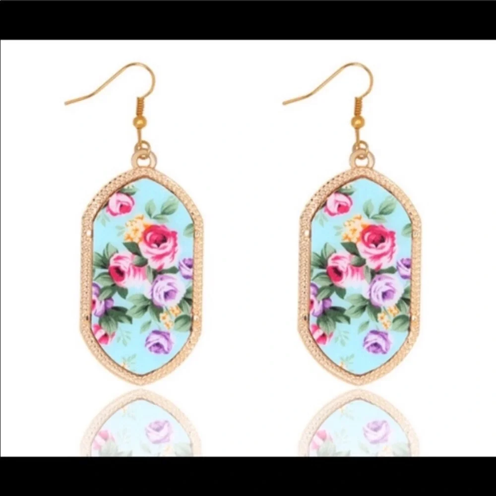Trendy floral drop earrings - Picture 2 of 6